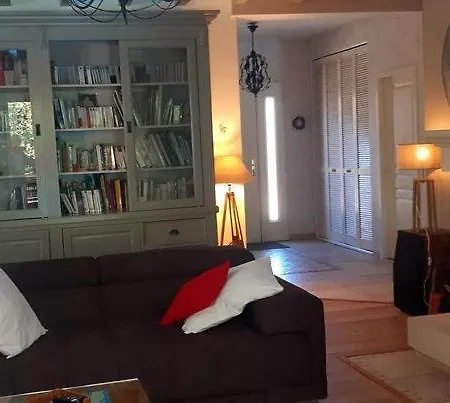 Villa Romance