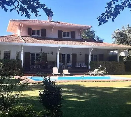 Villa Romance